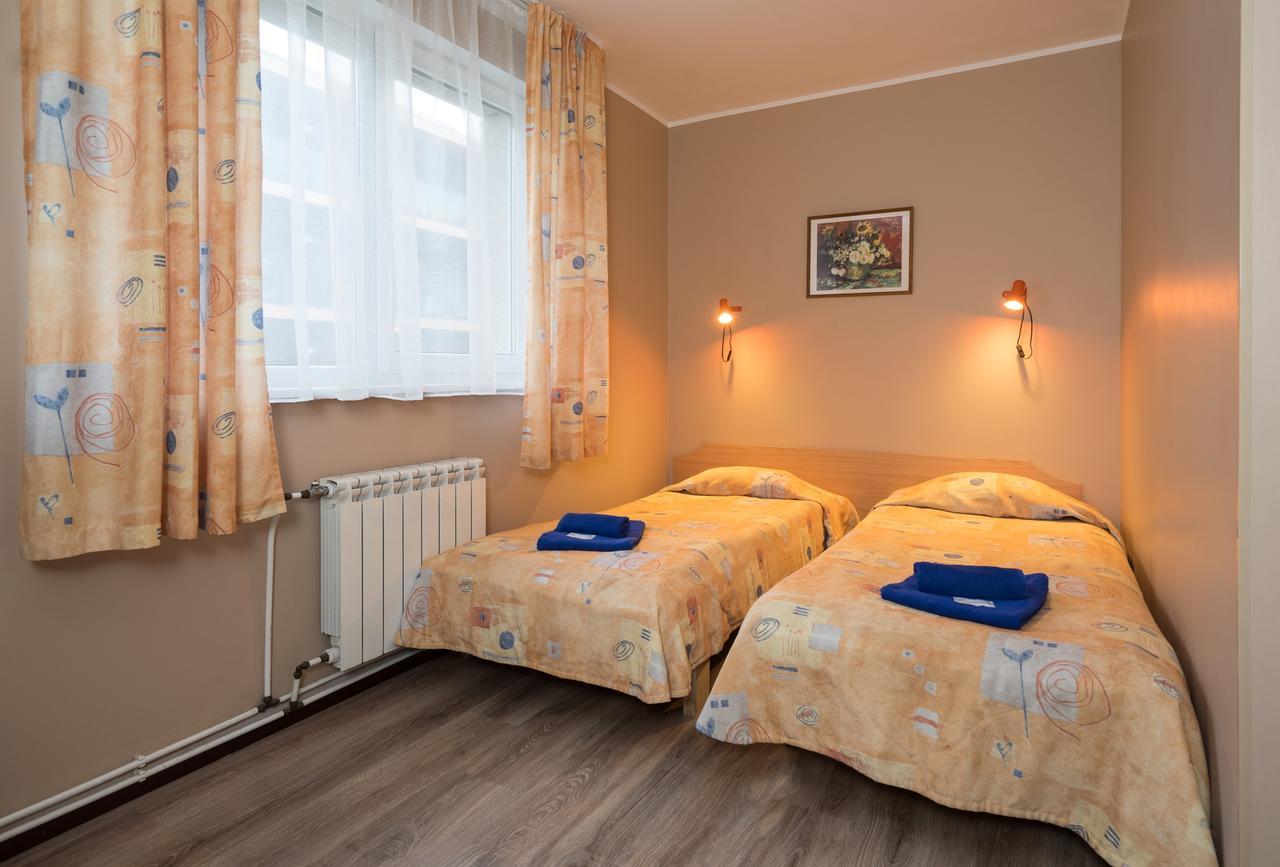 Lillekuela Hotel Tallinn Exterior photo